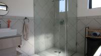Bathroom 2 - 9 square meters of property in Northcliff