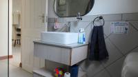 Bathroom 1 - 4 square meters of property in Northcliff