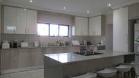 Kitchen - 34 square meters of property in Northcliff