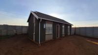 Front View of property in Savanna City