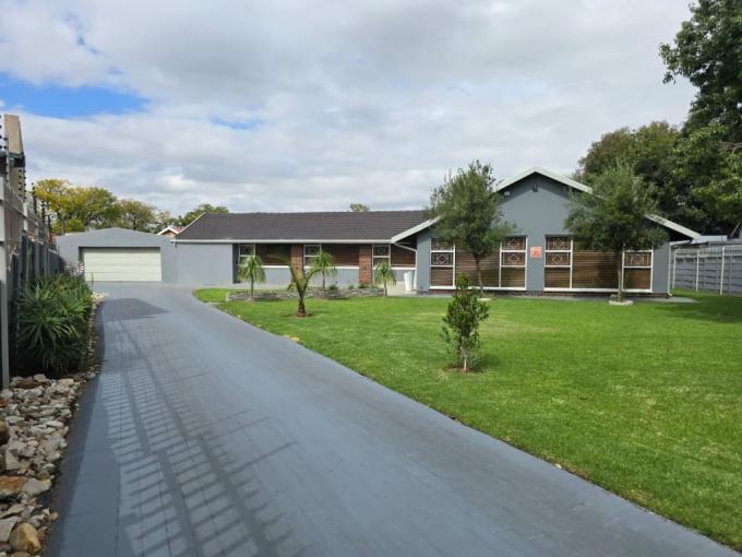3 Bedroom House for Sale For Sale in Randhart - MR713375
