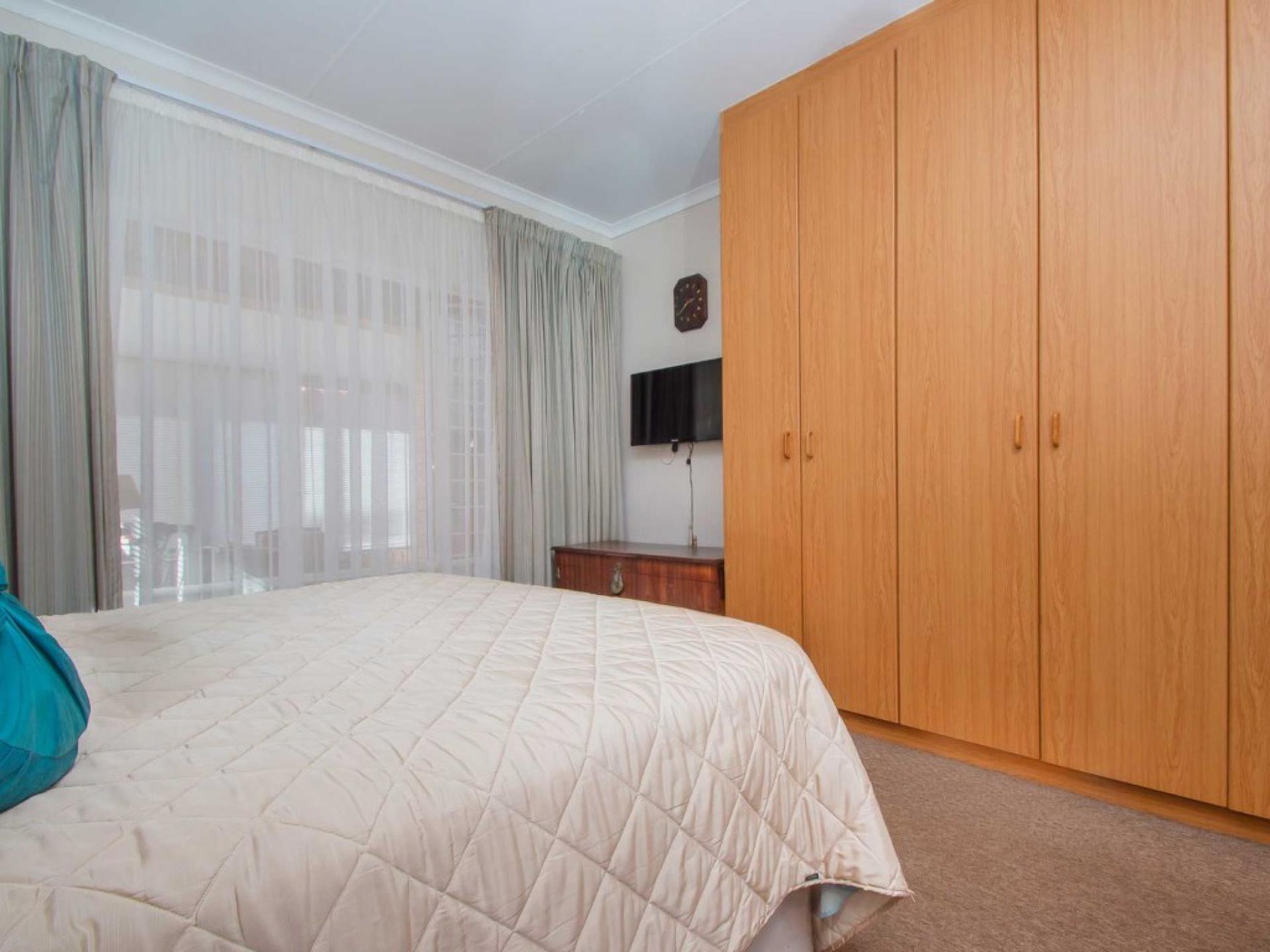  of property in Wilropark