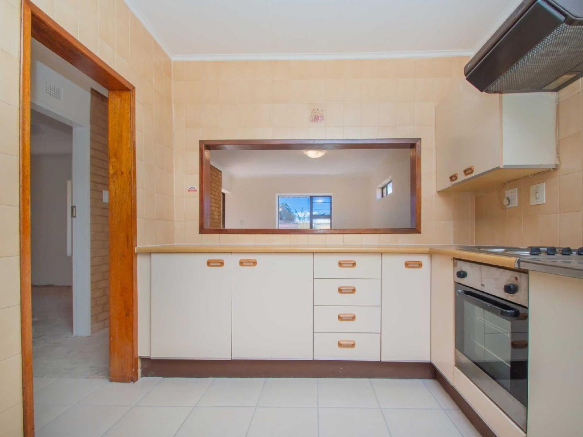  of property in Wilropark