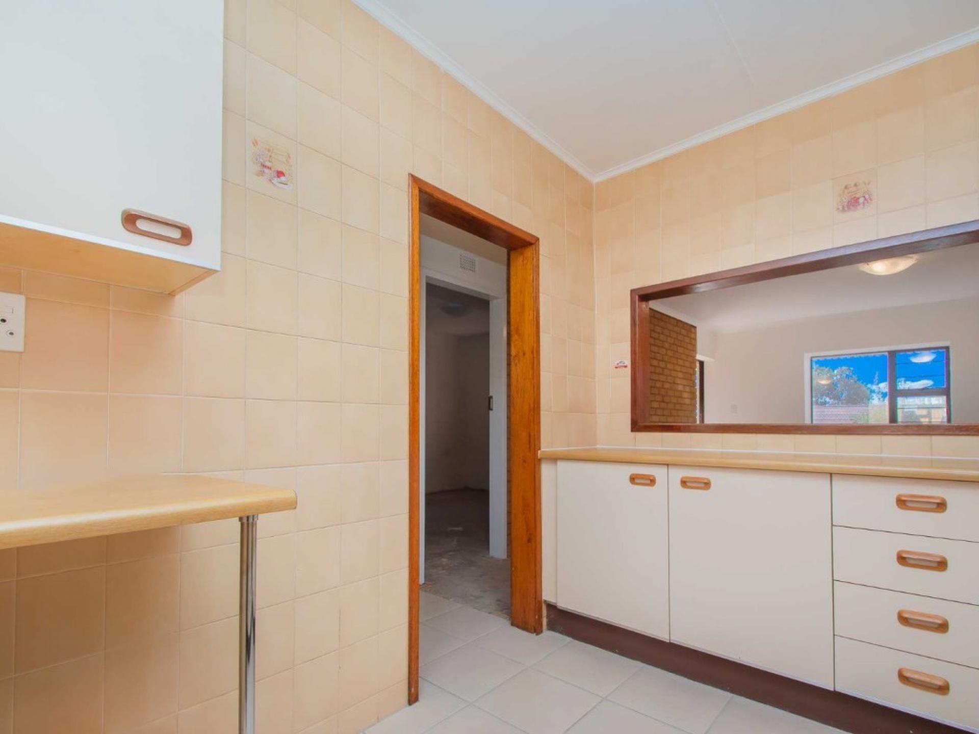  of property in Wilropark