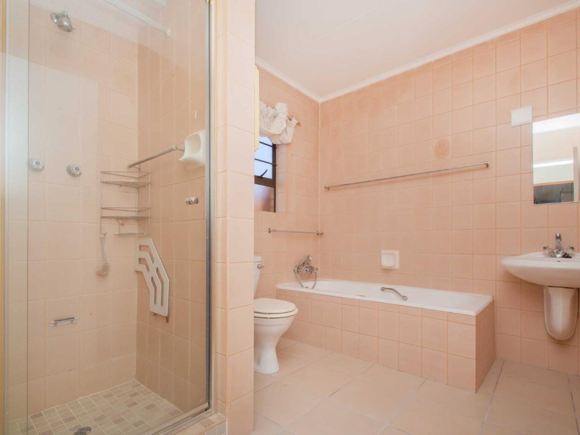  of property in Wilropark