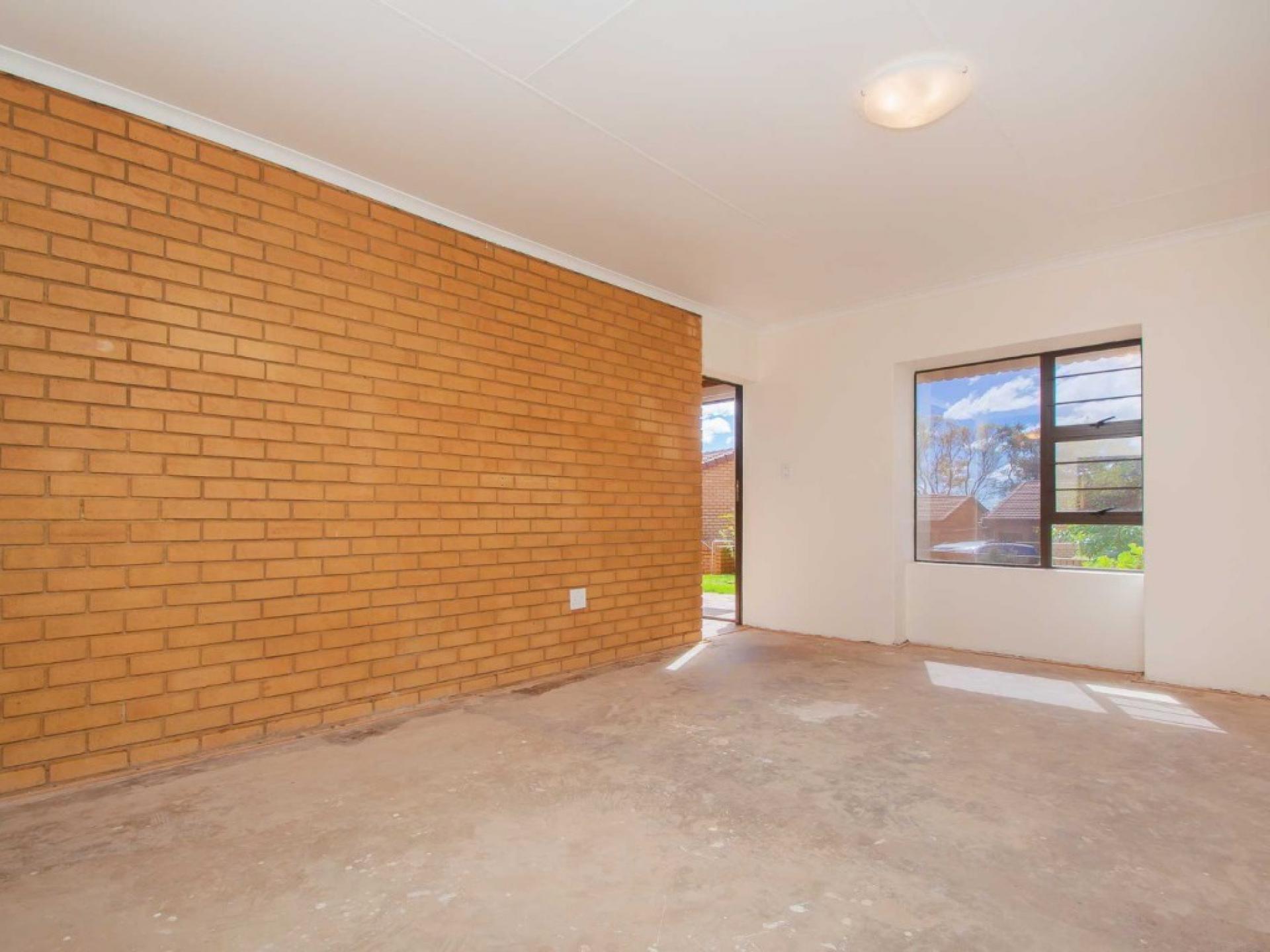  of property in Wilropark