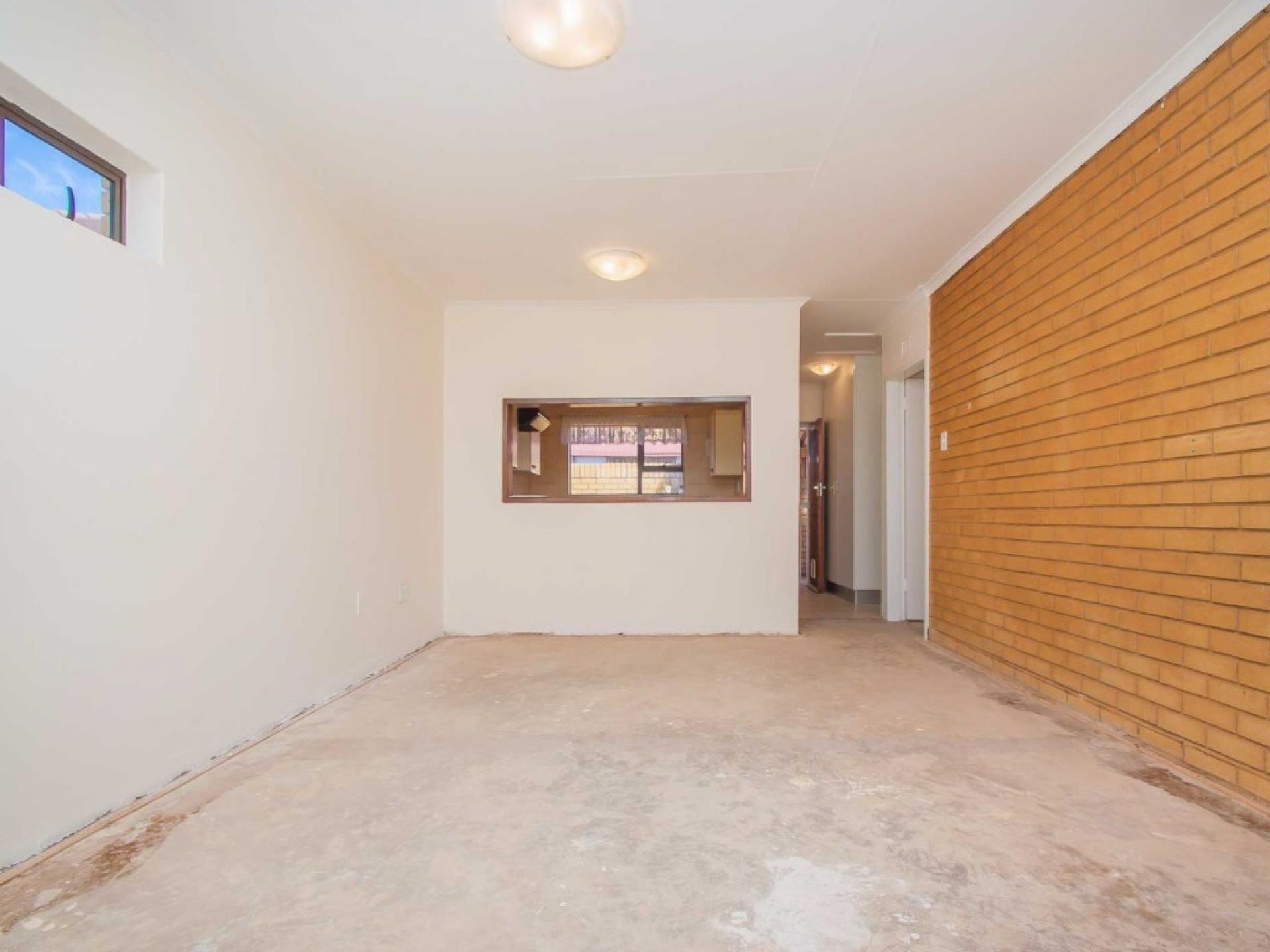  of property in Wilropark