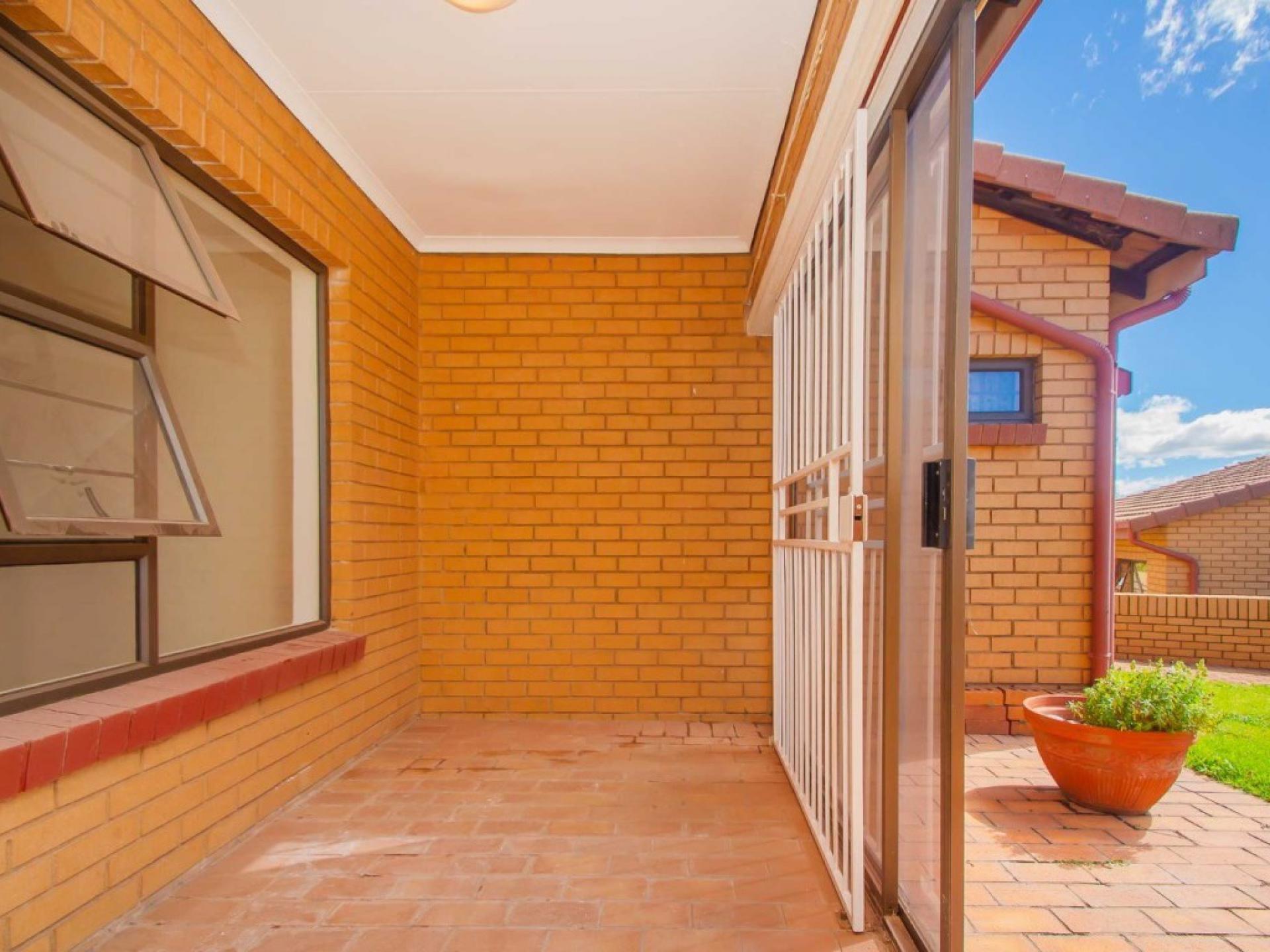  of property in Wilropark
