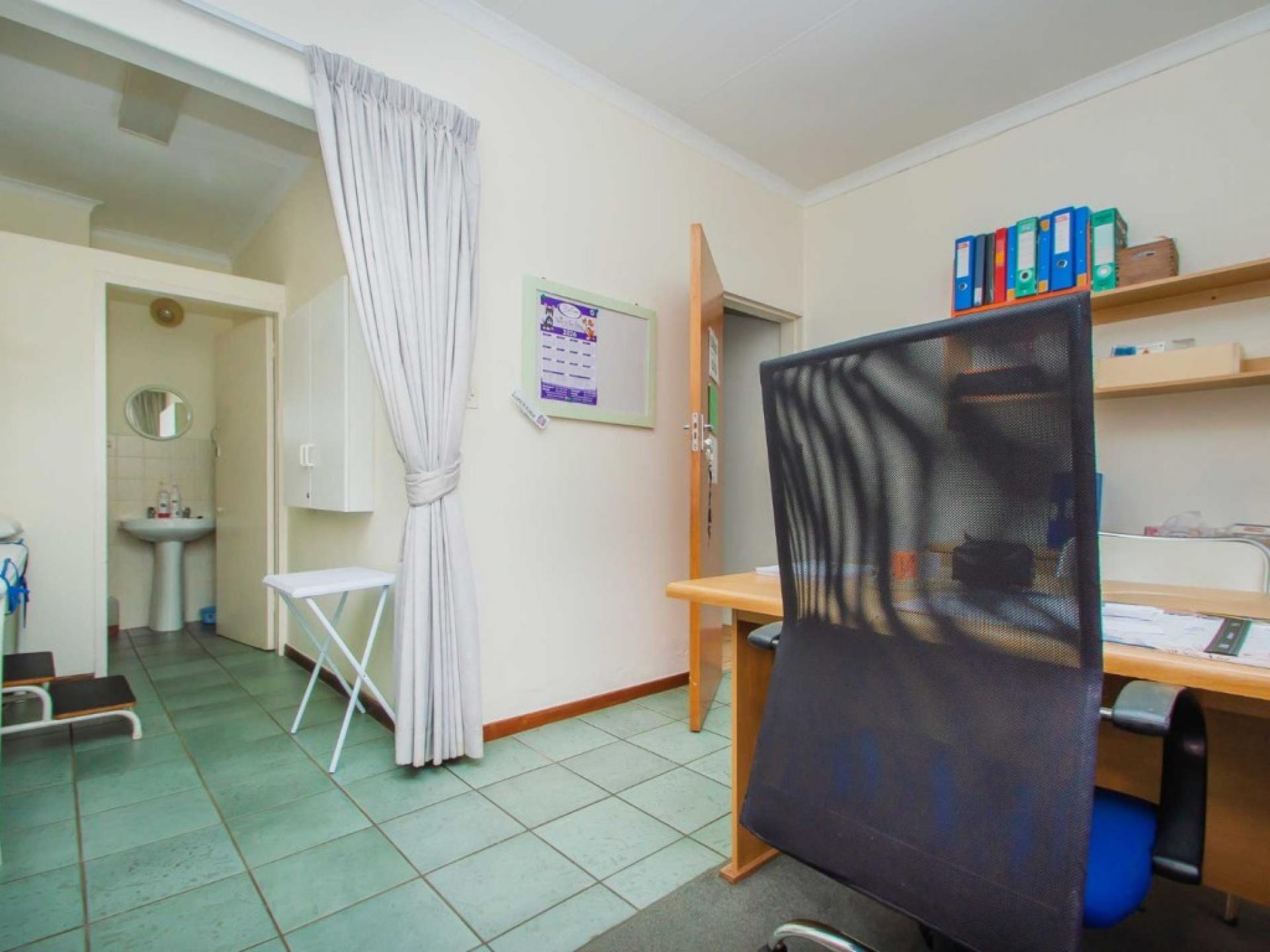  of property in Wilropark