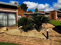  of property in Glenvista