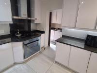  of property in Glenvista