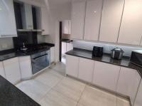 of property in Glenvista