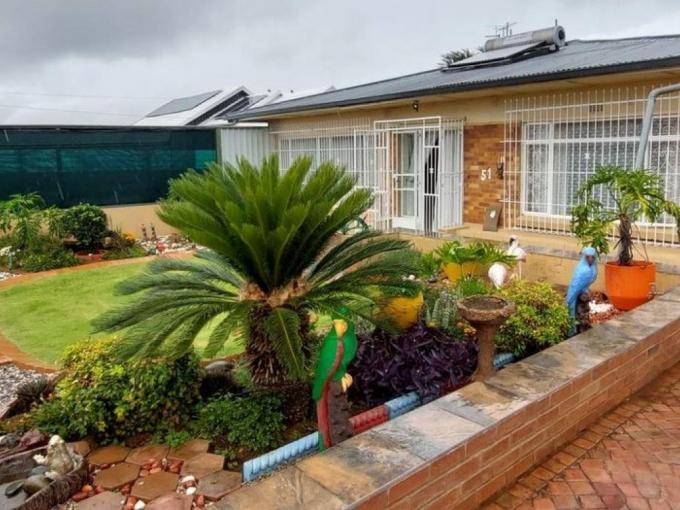 4 Bedroom House for Sale For Sale in South Crest - MR713394