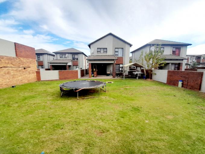 3 Bedroom Duplex for Sale For Sale in Amberfield - MR713400