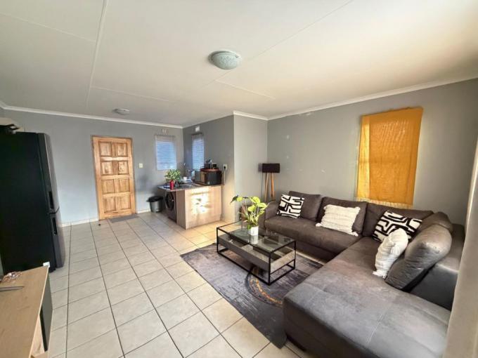 3 Bedroom House for Sale For Sale in Alberton - MR713408