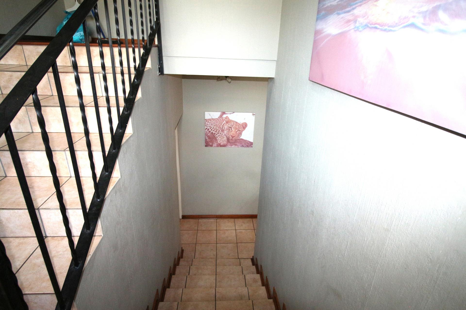  of property in Florida Glen