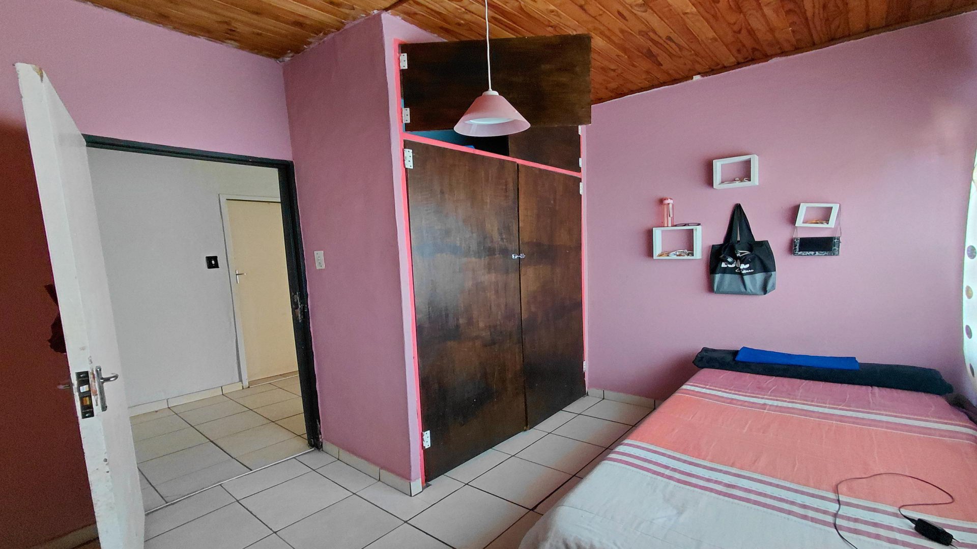 Bed Room 2 of property in Krugersdorp West