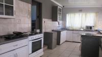 Kitchen - 22 square meters of property in Krugersdorp West
