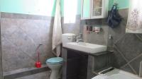 Bathroom 1 - 9 square meters of property in Krugersdorp West