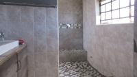 Main Bathroom - 8 square meters of property in Krugersdorp West