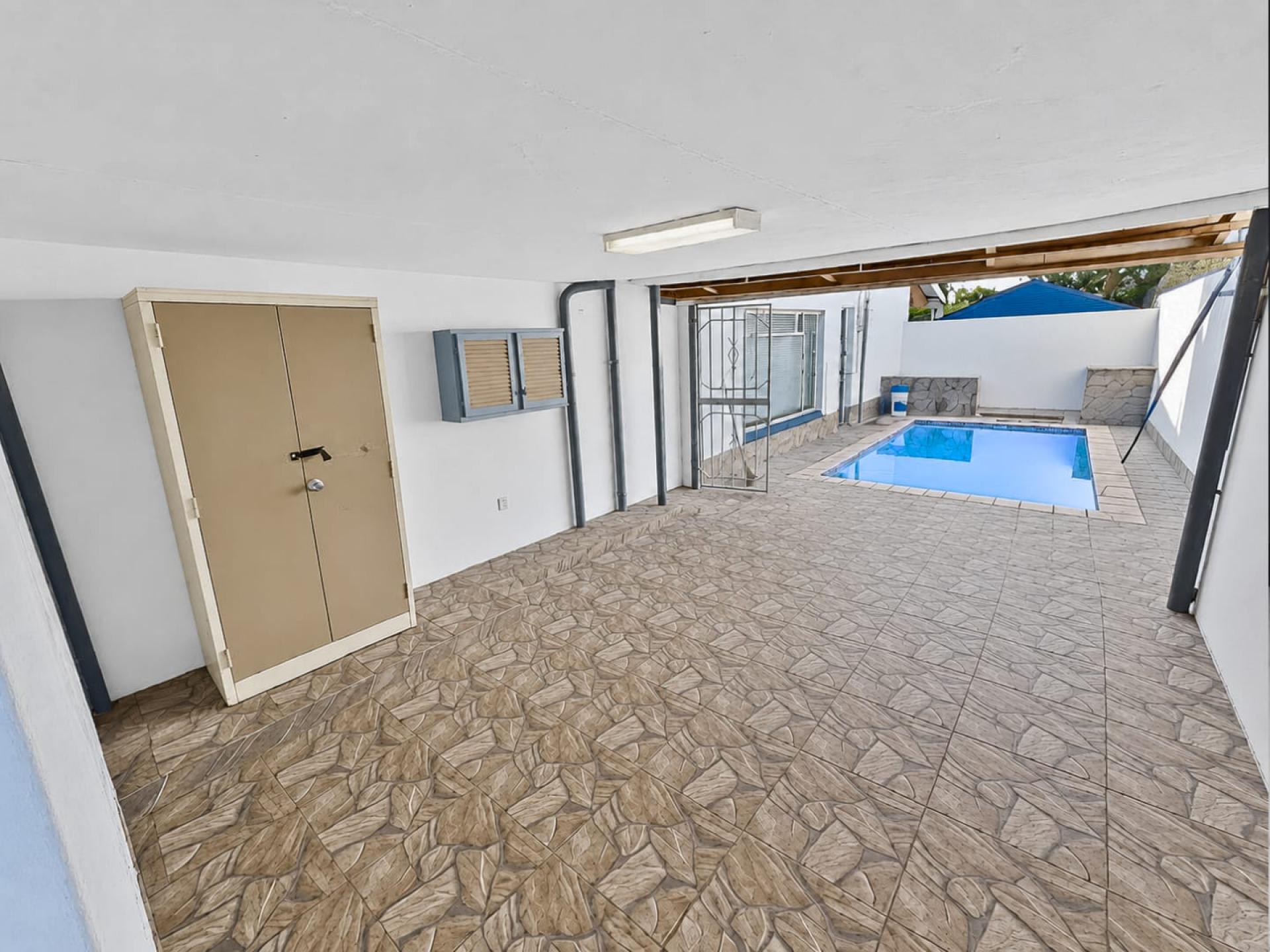  of property in Sinoville