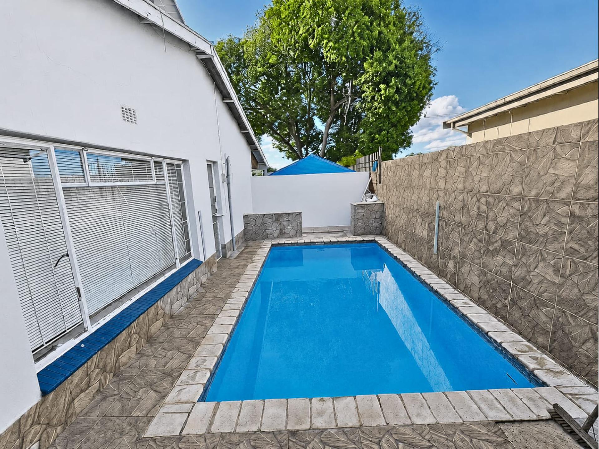  of property in Sinoville