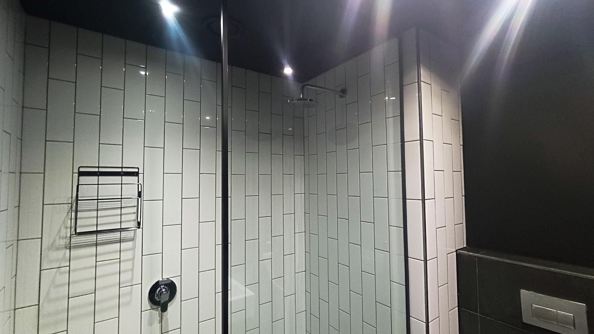 Bathroom 1 - 6 square meters of property in Woodstock