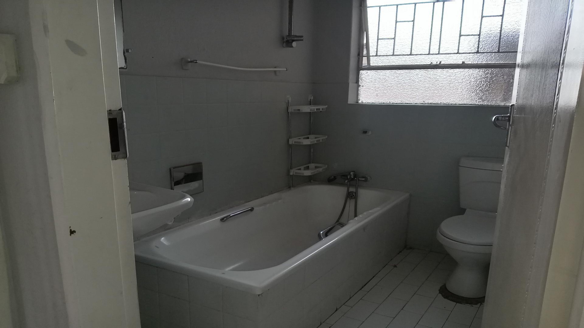 Bathroom 2 of property in Elandspark