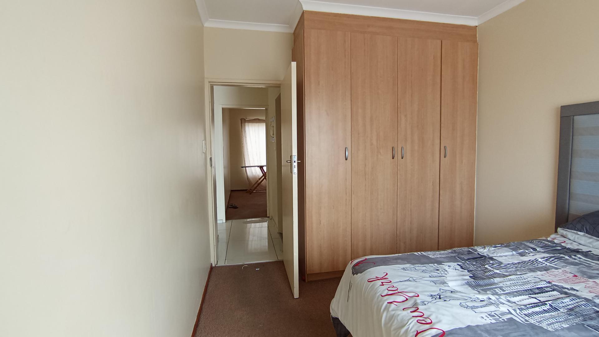 Bed Room 2 - 15 square meters of property in Montana Tuine