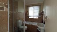 Bathroom 1 - 5 square meters of property in Montana Tuine