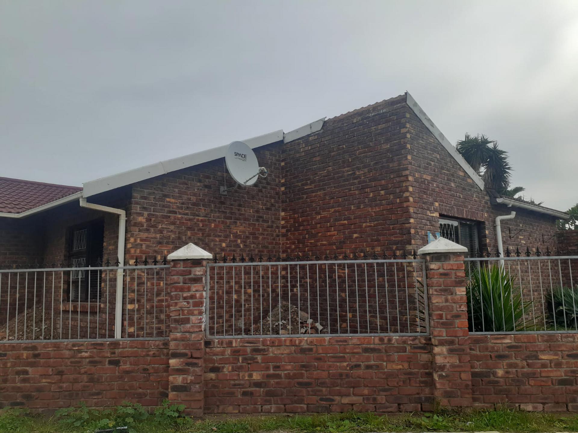  of property in Algoa Park