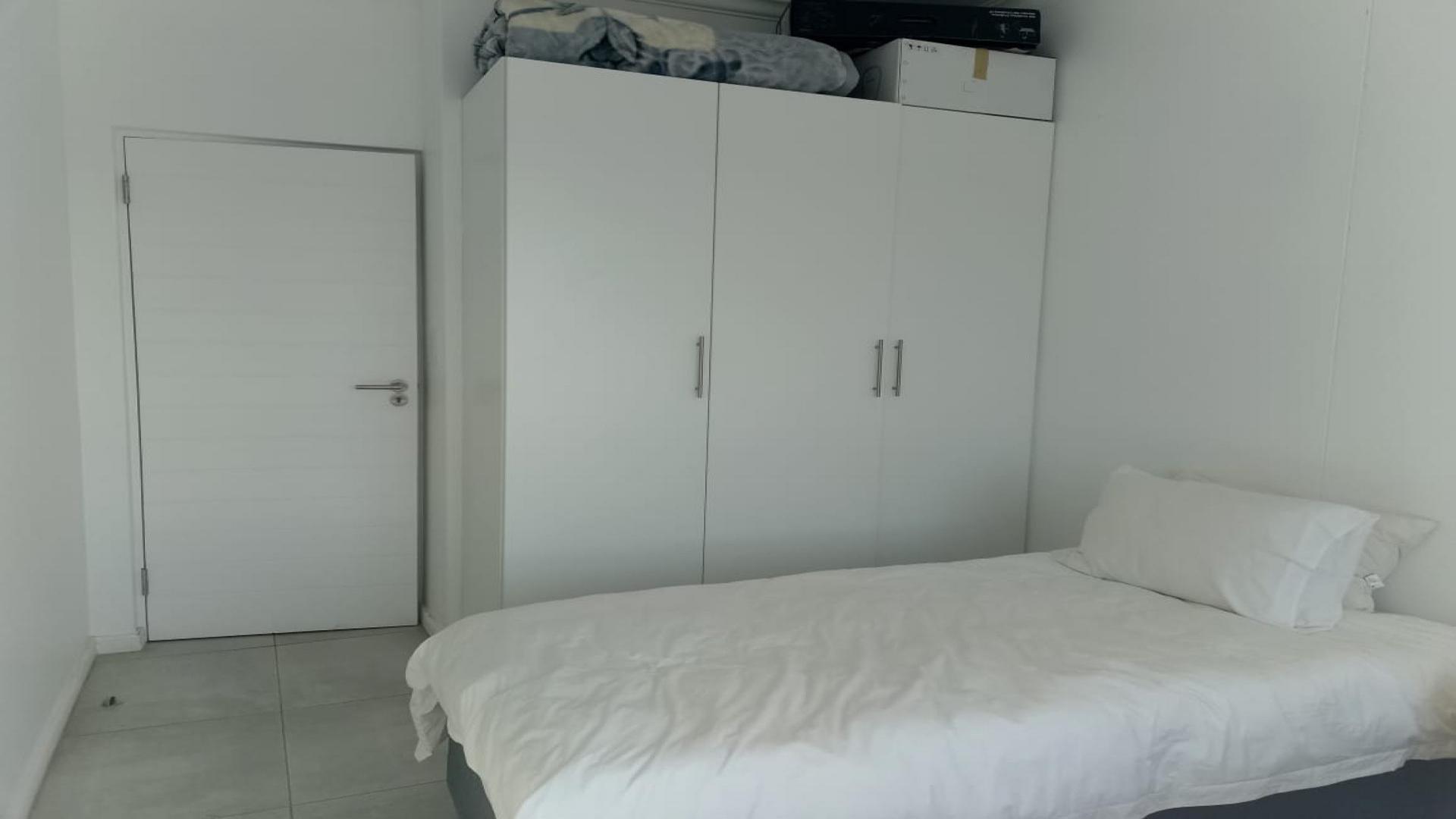 Bed Room 1 - 12 square meters of property in Umhlanga Rocks