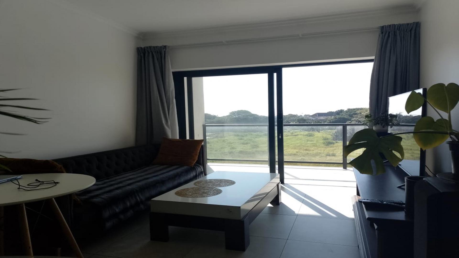 Lounges - 11 square meters of property in Umhlanga Rocks