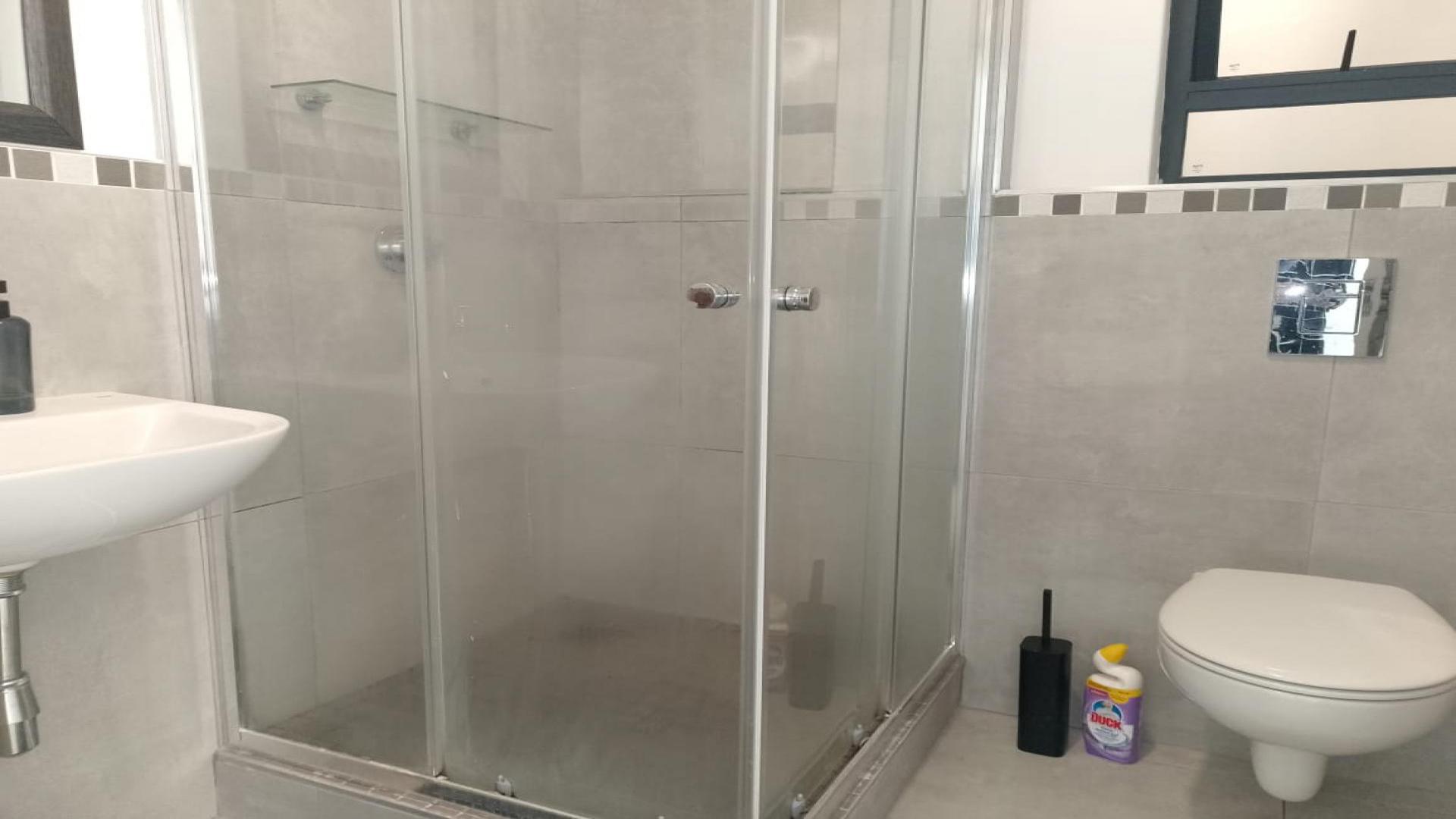 Bathroom 1 - 4 square meters of property in Umhlanga Rocks