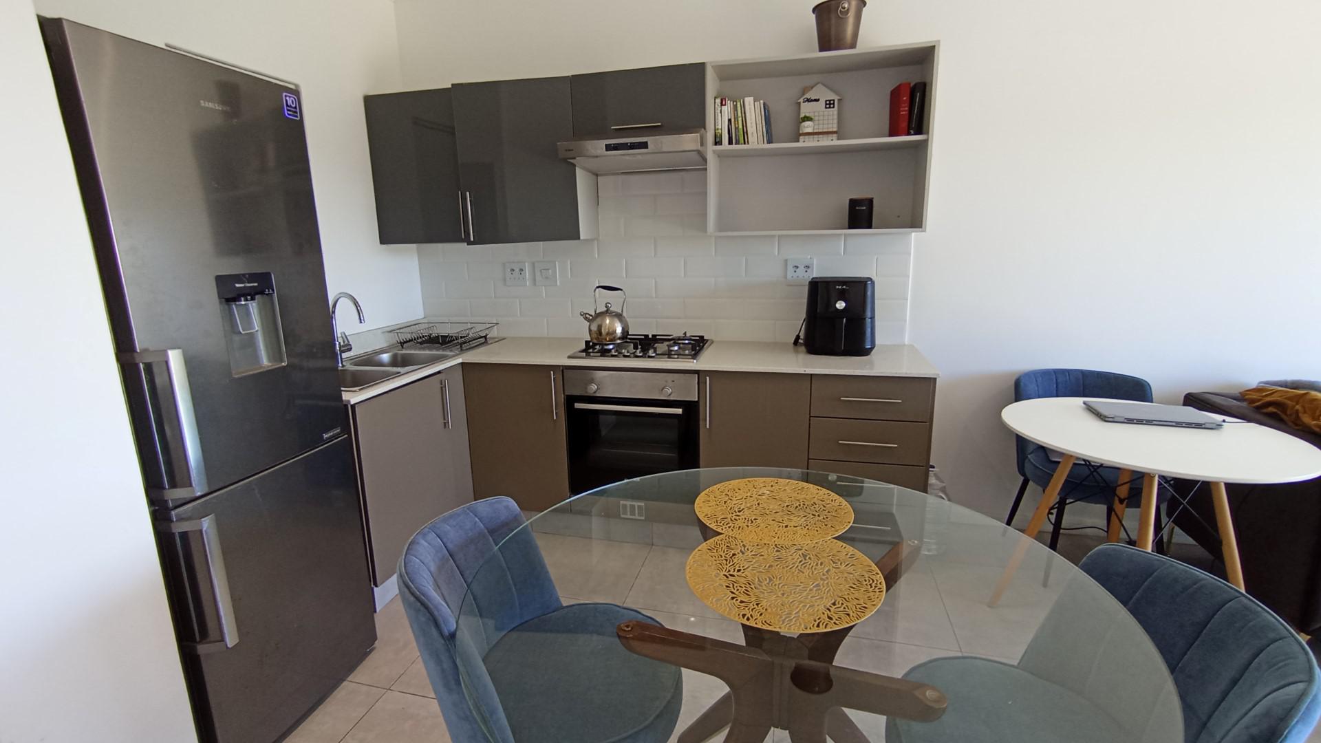 Kitchen - 5 square meters of property in Umhlanga Rocks