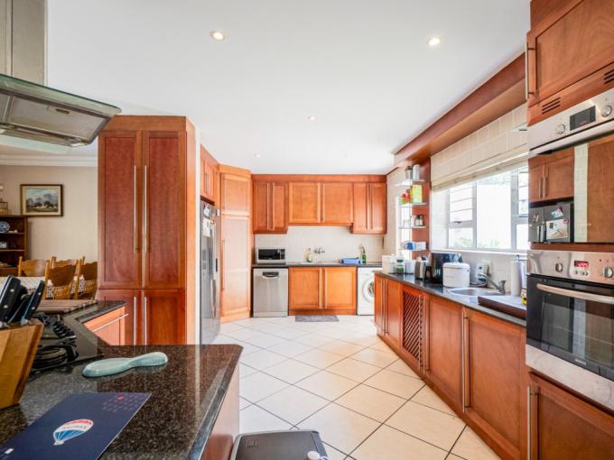 4 Bedroom Simplex for Sale For Sale in Amanzimtoti  - MR713584