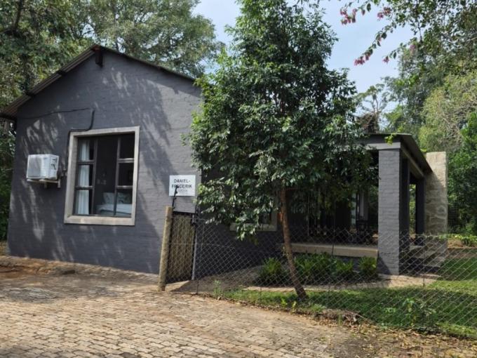 2 Bedroom Apartment to Rent in Kampersrus A.H - Property to rent - MR713590