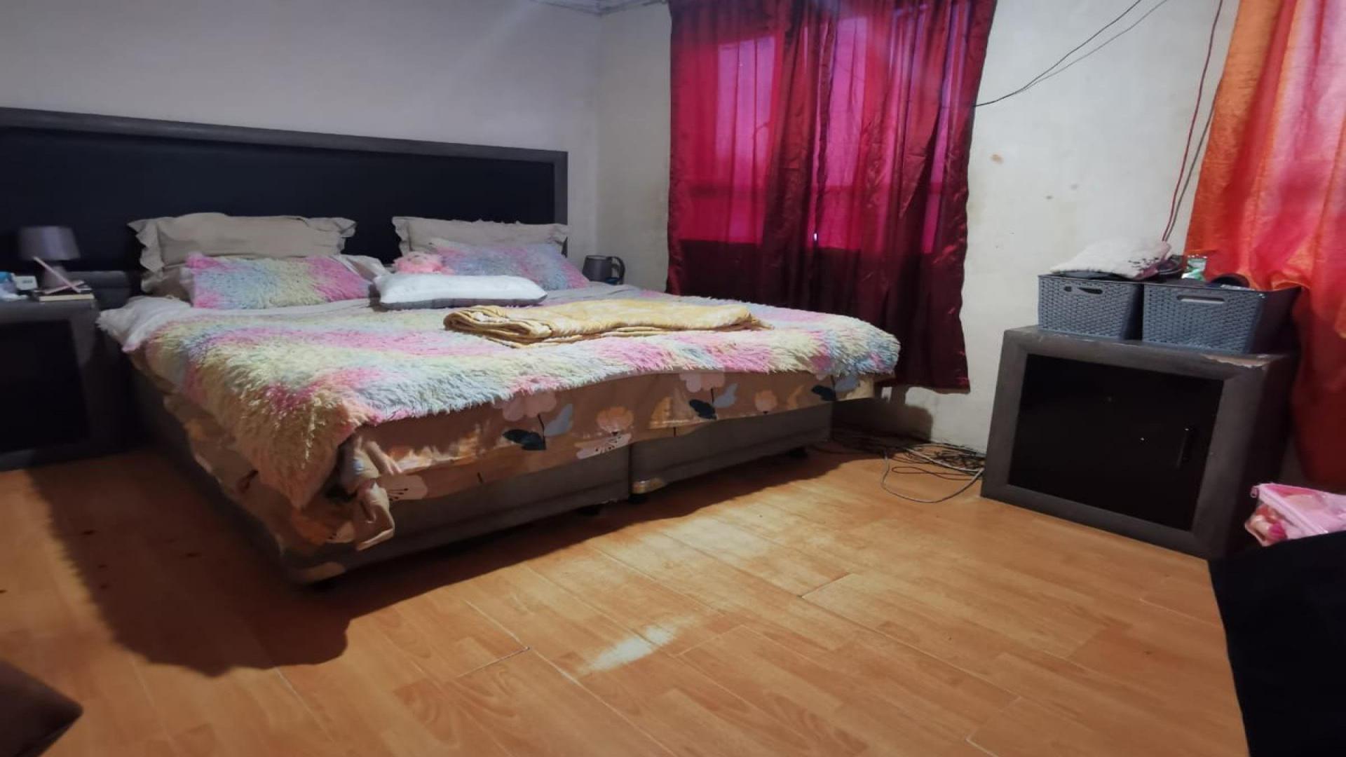 Bed Room 1 of property in Mitchells Plain
