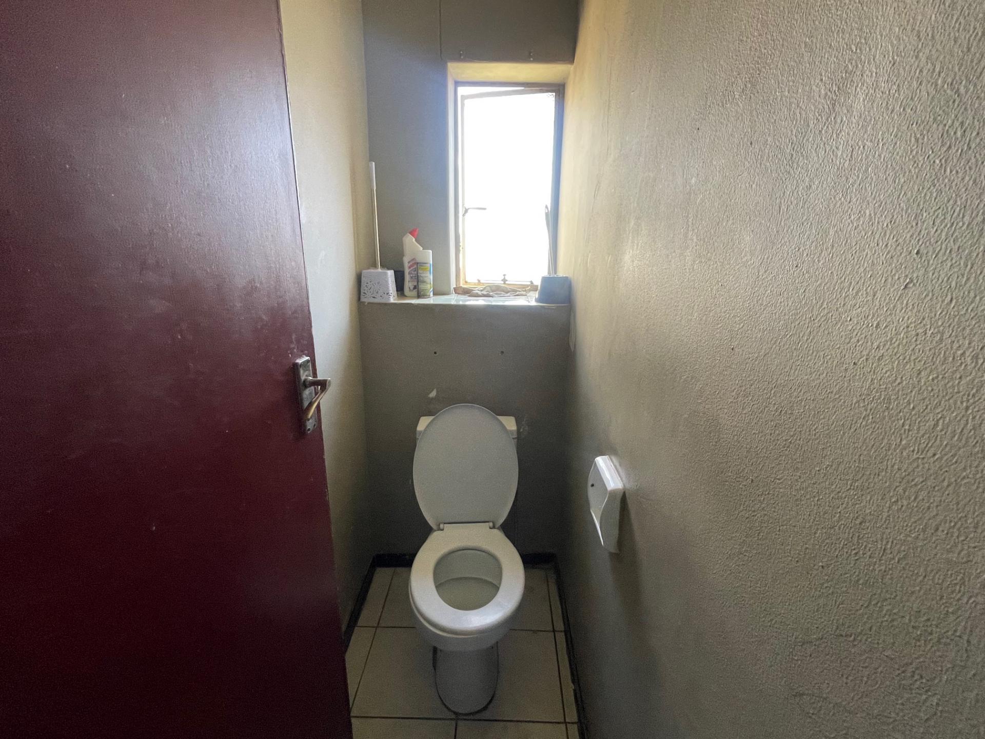 of property in Sunnyside