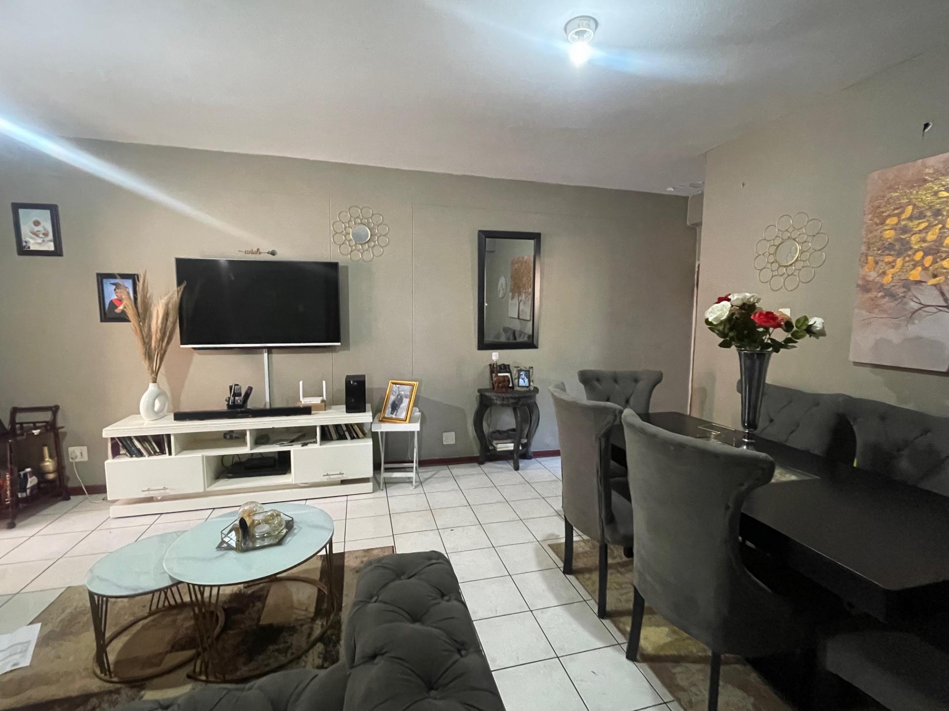  of property in Sunnyside