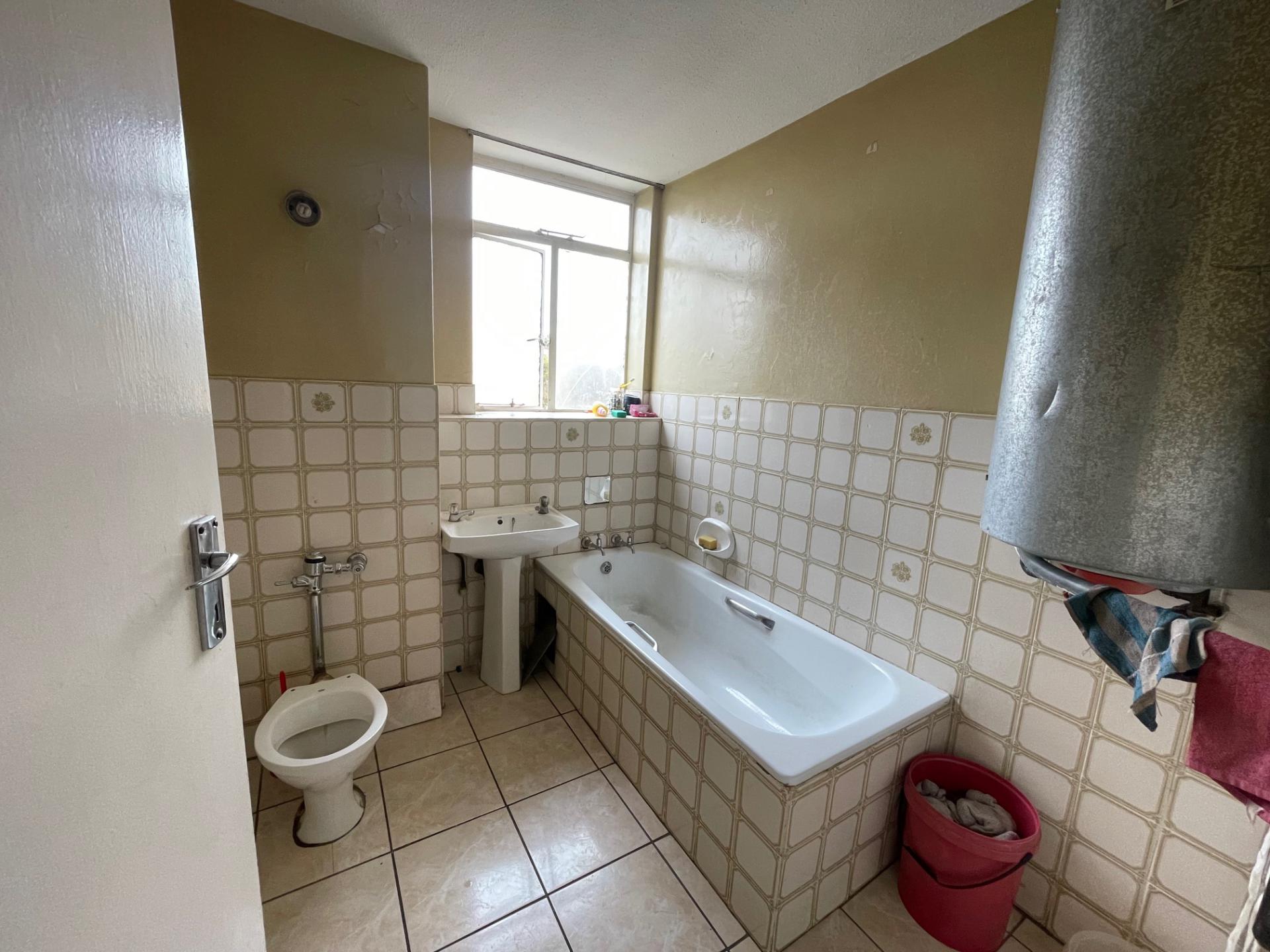  of property in Sunnyside