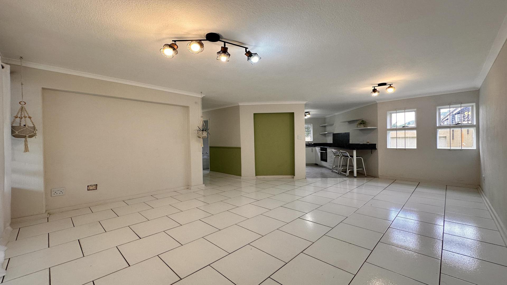 Lounges of property in Little Falls