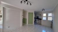 Lounges - 27 square meters of property in Little Falls