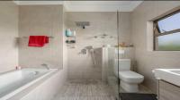 Bathroom 2 of property in Hilldene