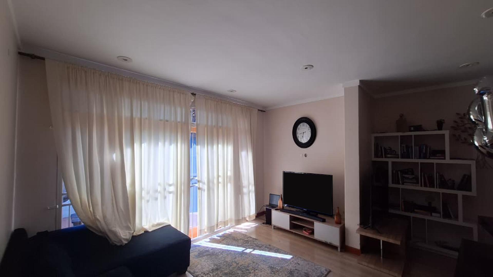Lounges - 32 square meters of property in Sydenham - JHB