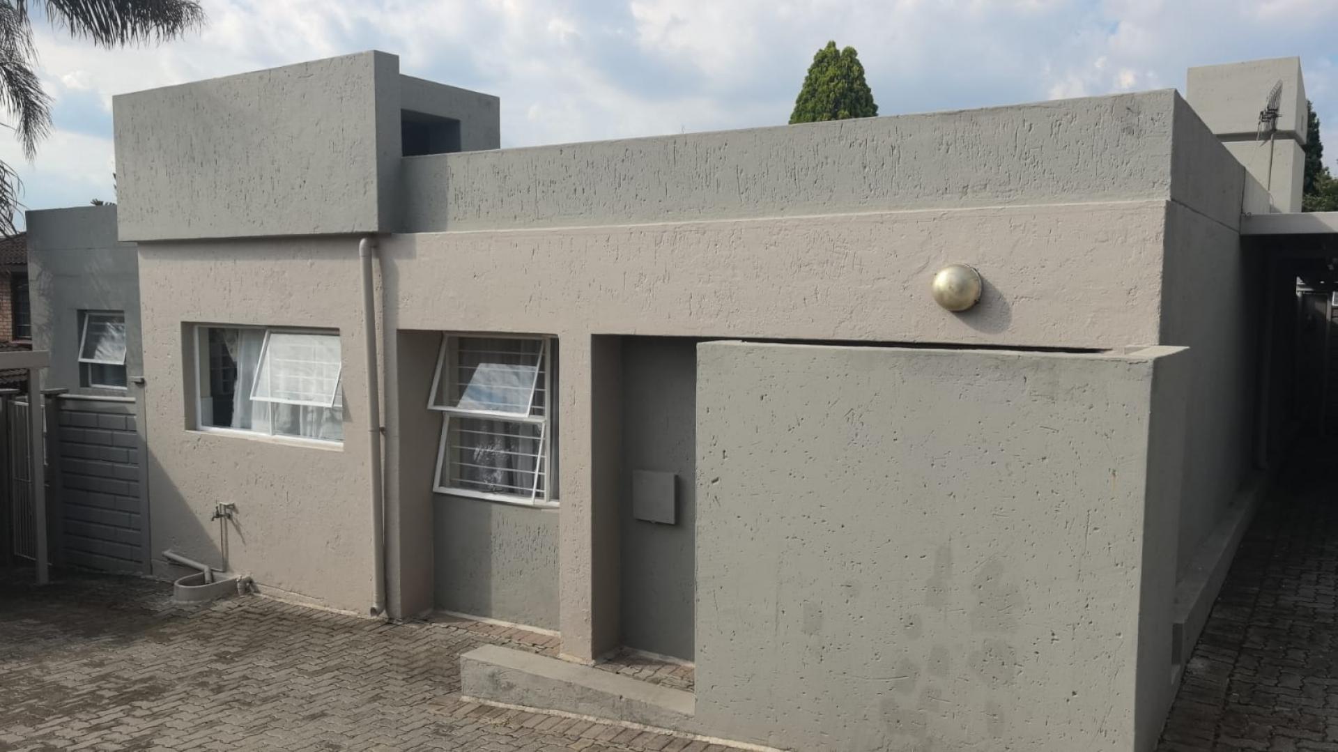  of property in Radiokop