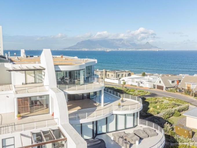 3 Bedroom Apartment for Sale For Sale in Bloubergstrand - MR713650