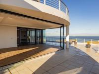  of property in Bloubergstrand