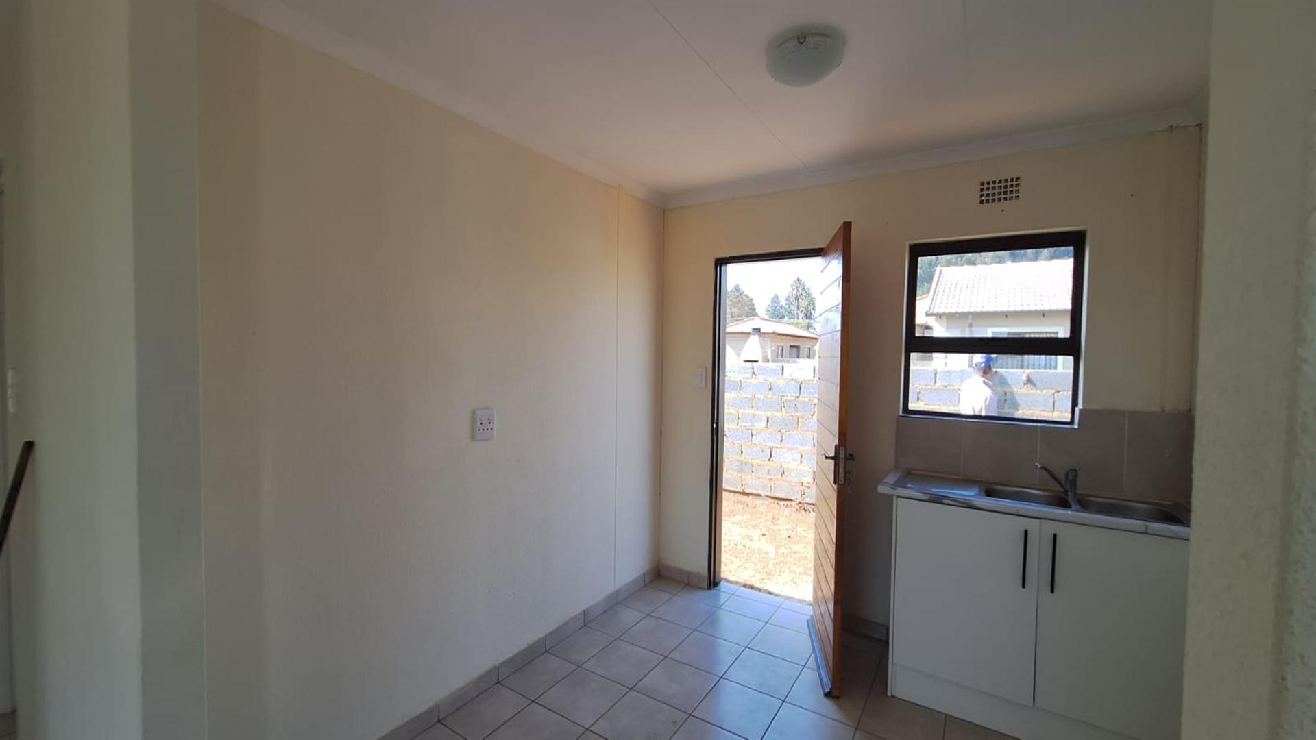 Kitchen - 10 square meters of property in Riversdale
