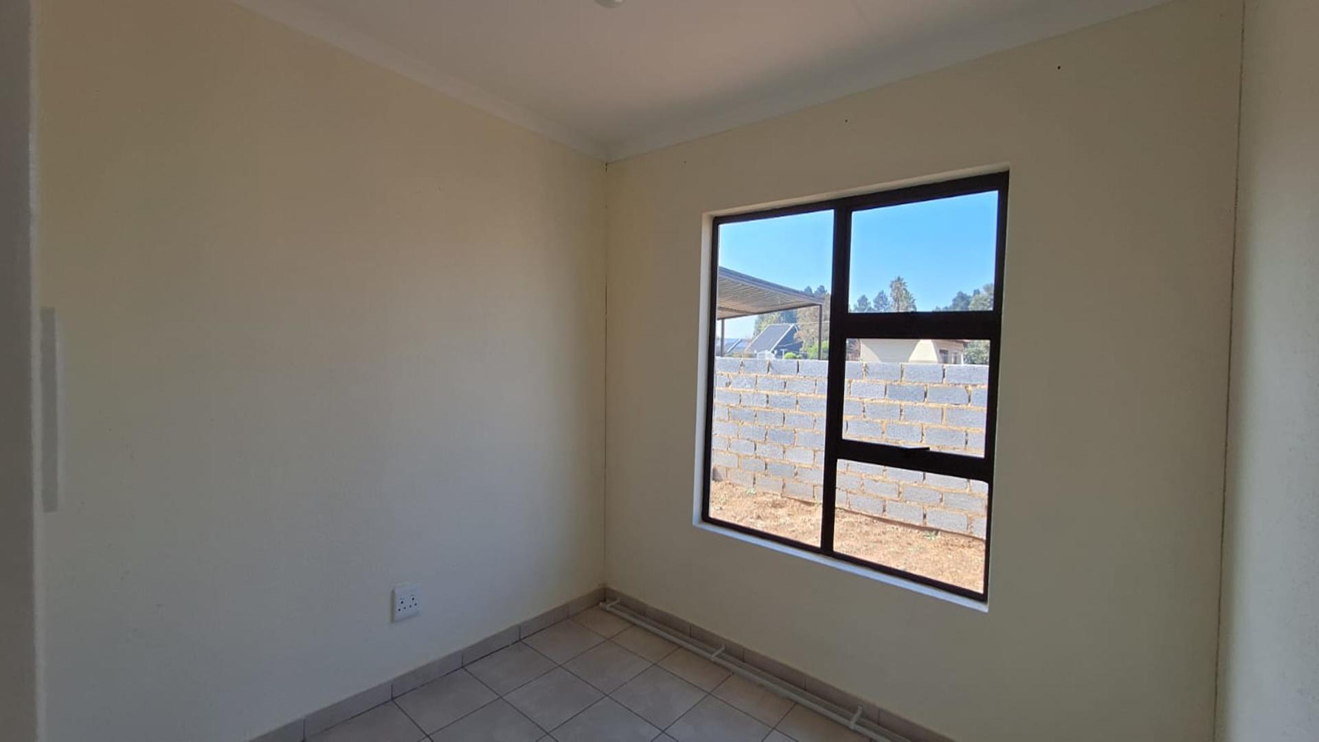 Bed Room 1 - 8 square meters of property in Riversdale